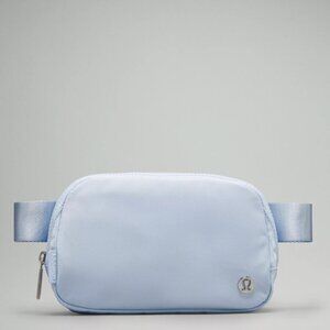 Lululemon Athletica Everywhere Belt Bag 1L (Syk Blue)